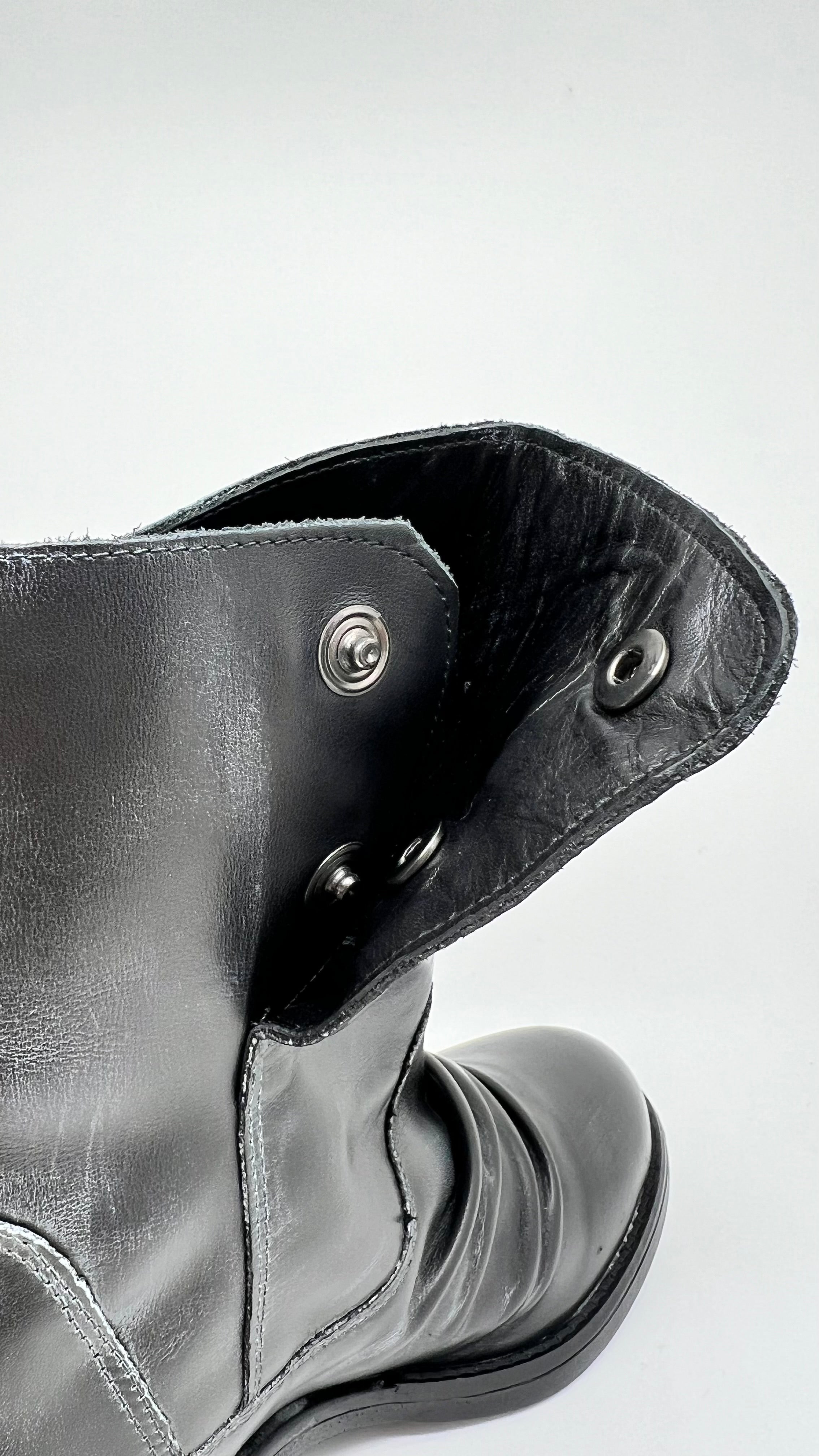 Tronchetto in pelle nera vintage made in Italy ho