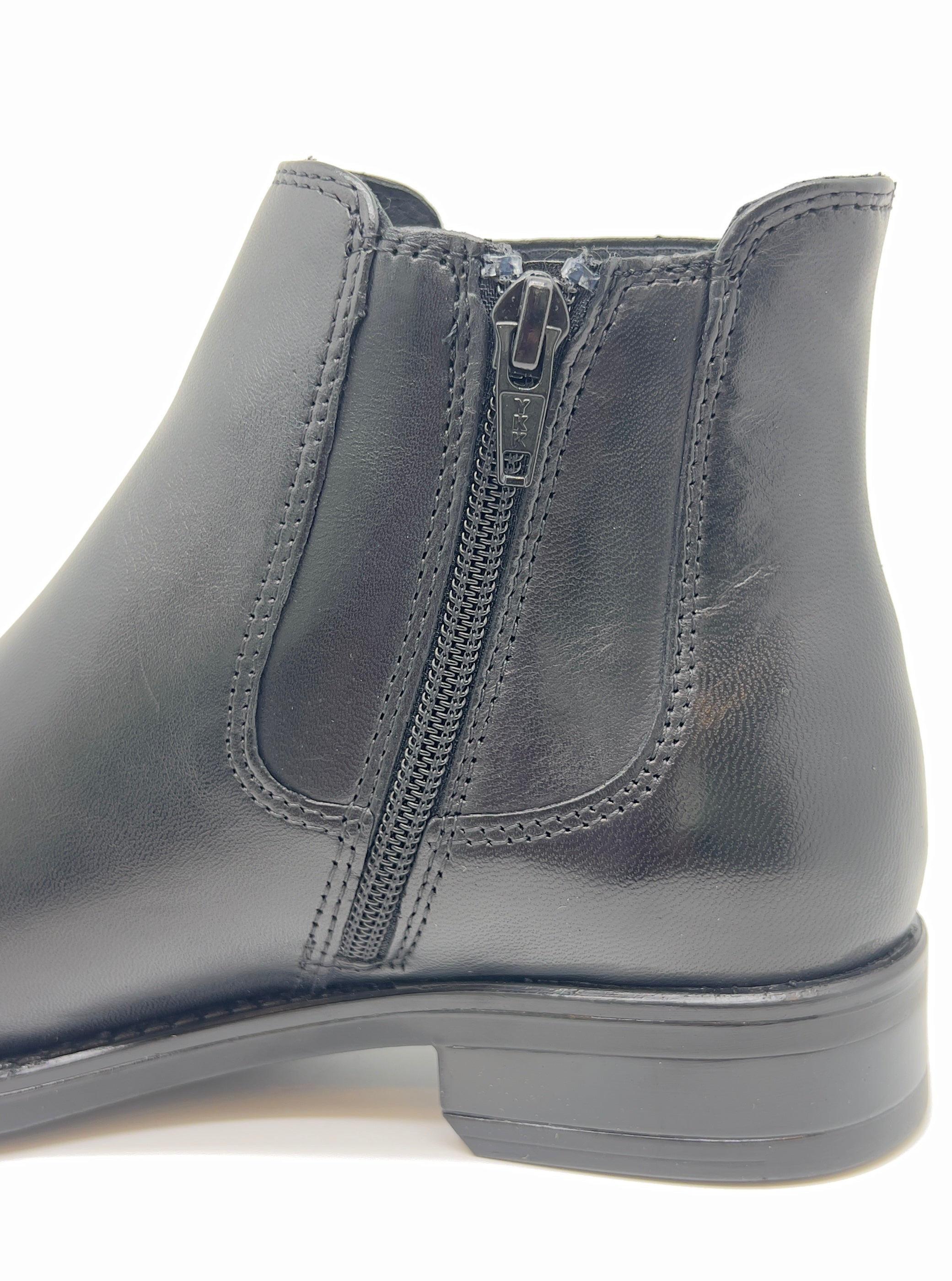 Stivaletti Beatles in pelle nera e zip