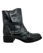 Tronchetto in pelle nera vintage made in Italy ho