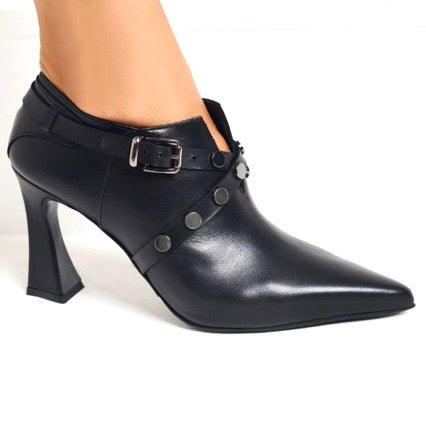 Scarpe pelle borchie Albano