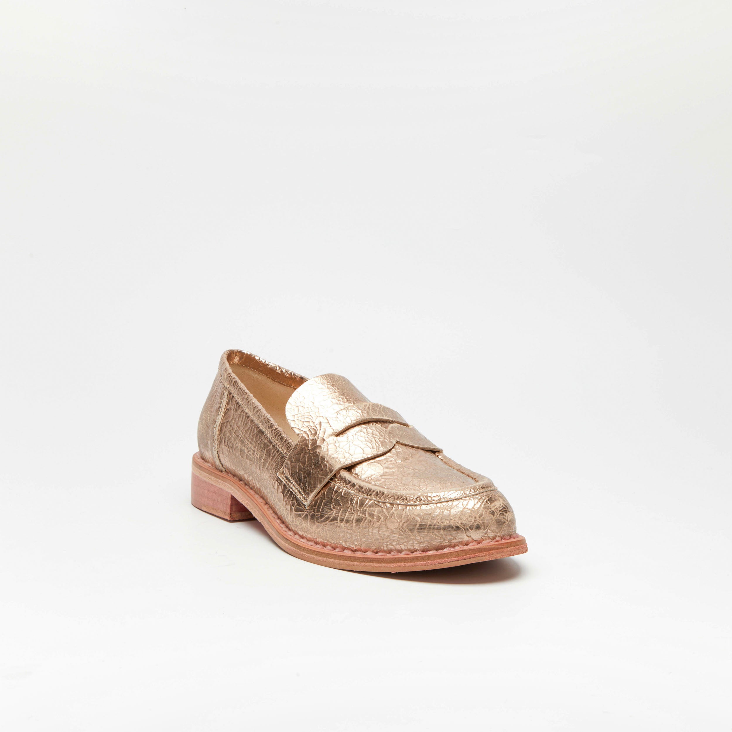Mocassin en cuir lamé rose poudré