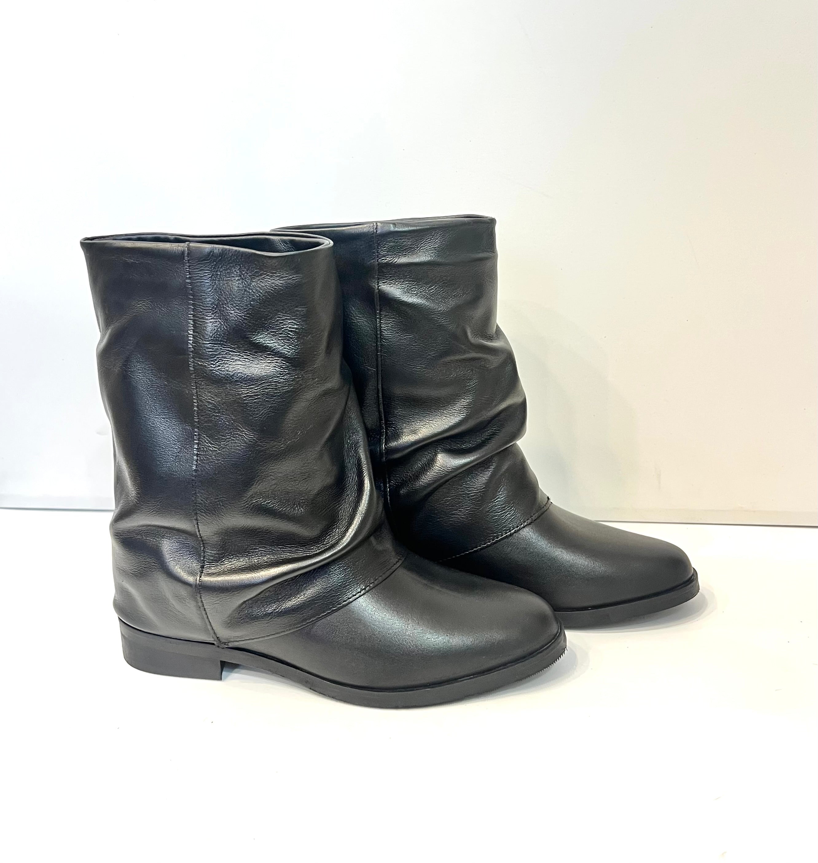Stivaletto pelle nero zeppa