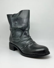 Tronchetto in pelle nera vintage made in Italy ho