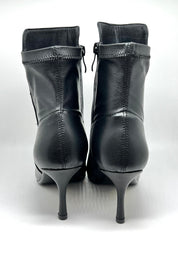 Stivaletto elasticizzato nero