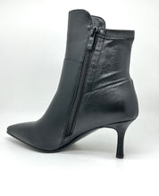 Stivaletto elasticizzato nero