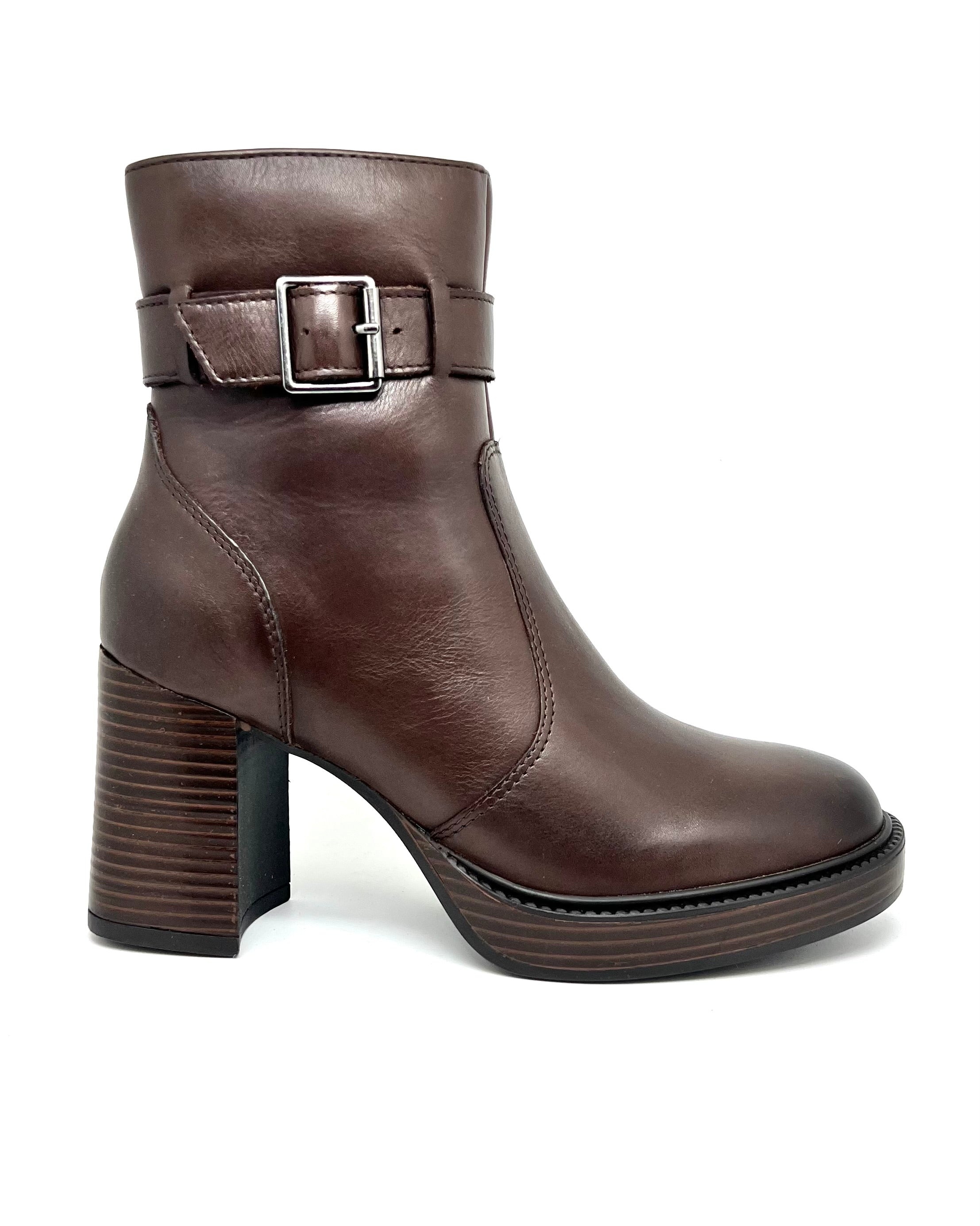 Stivaletto pelle moro tacco largo
