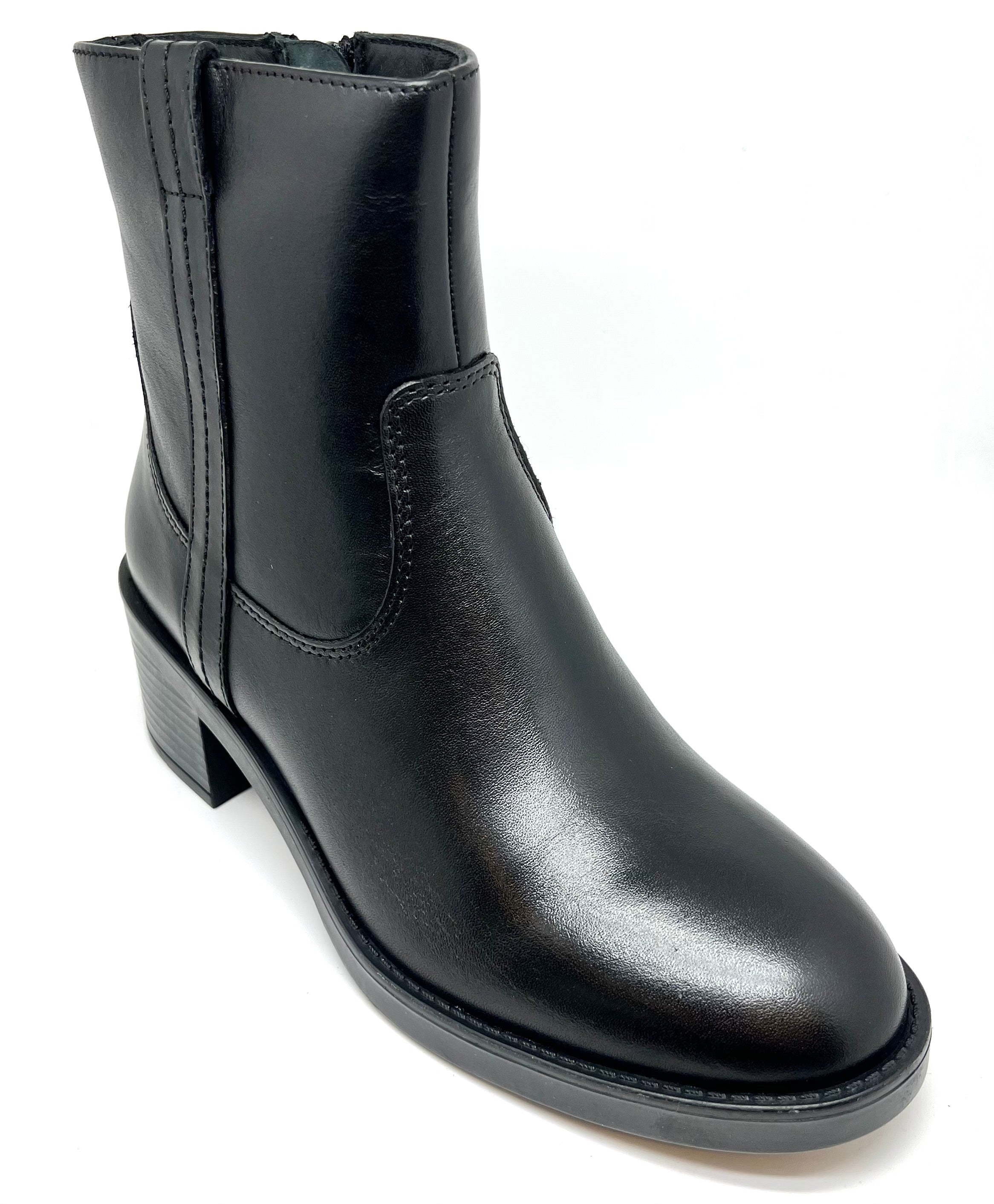 Stivaletto pelle tacco quadrato