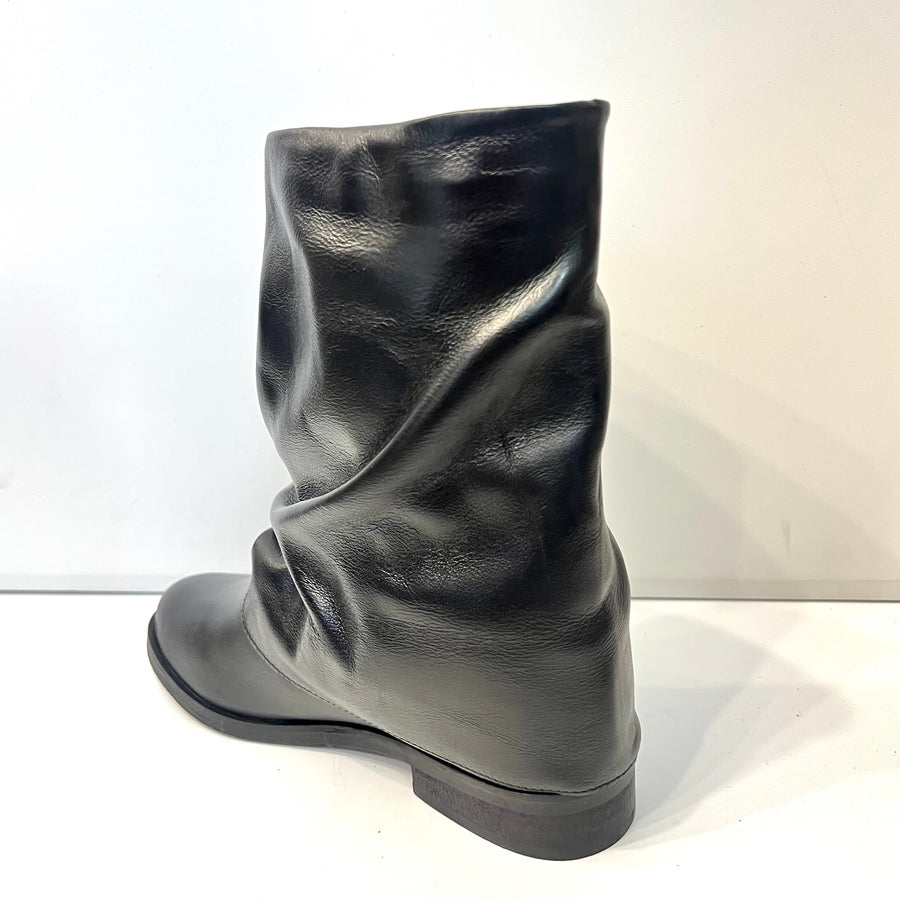 Stivaletto pelle nero zeppa