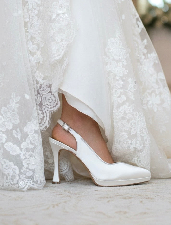 Chanel sposa Lory