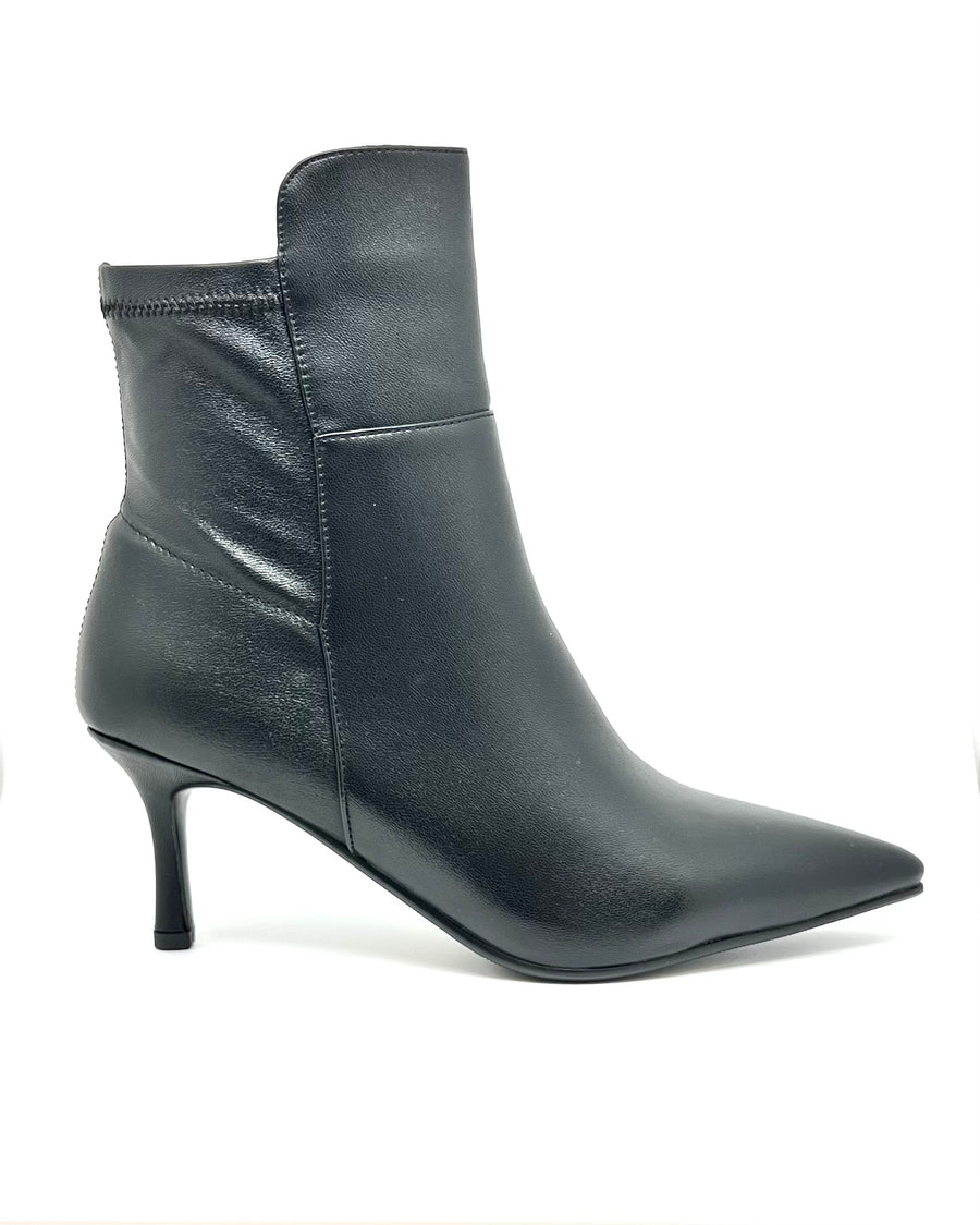 Stivaletto elasticizzato nero