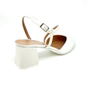Chanel sposa Dolly