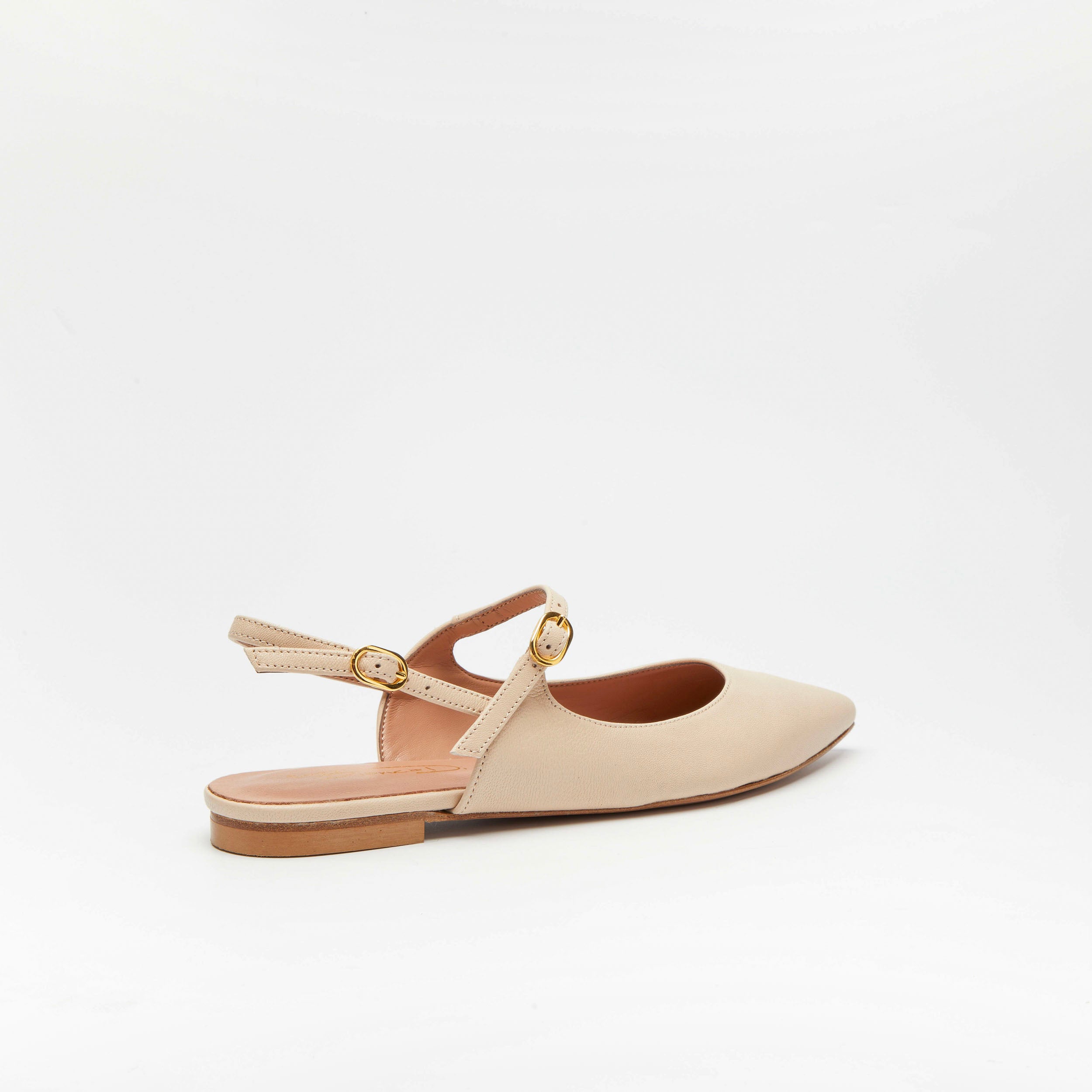Ballerine en cuir poudré
