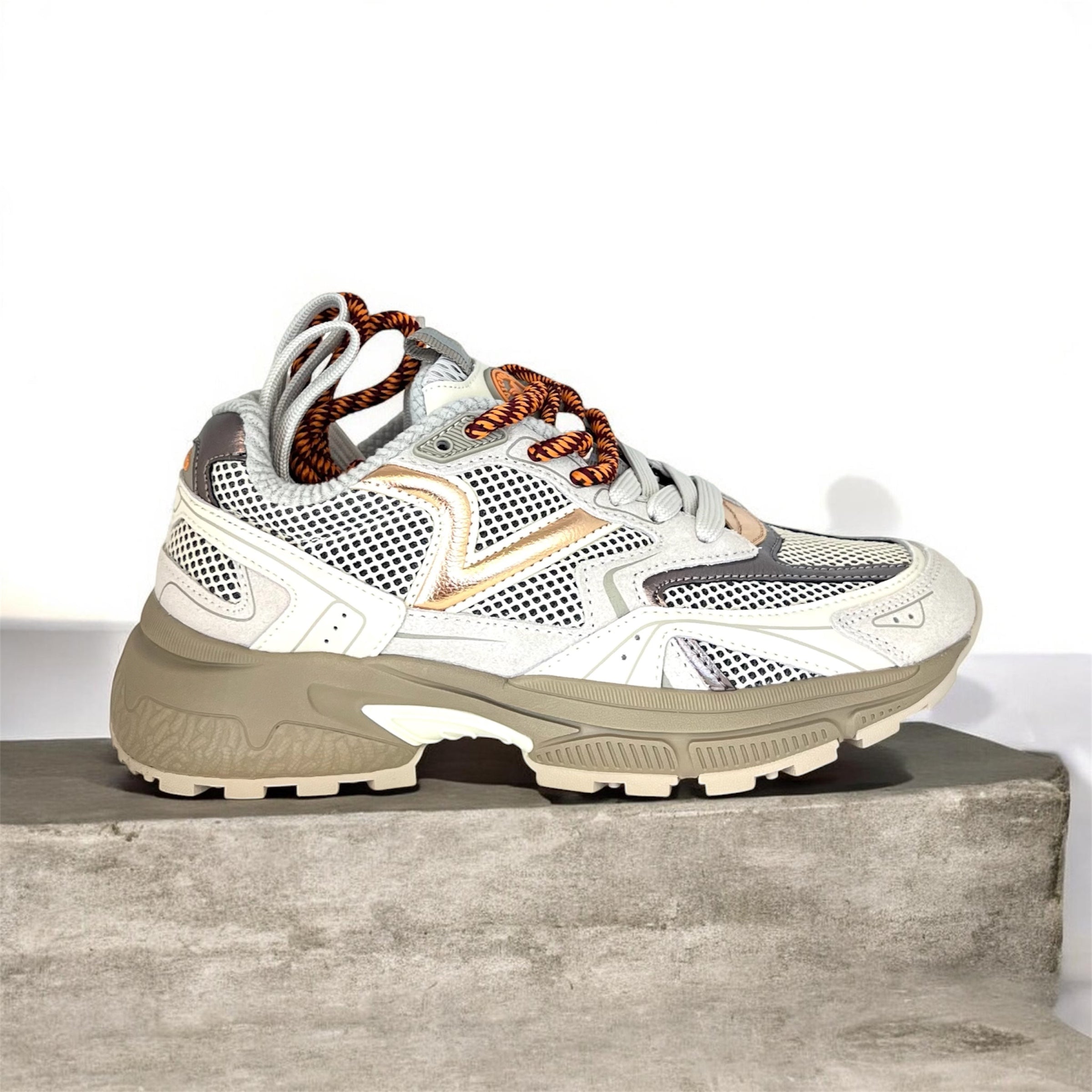 Sneaker Victoria Trail grigio