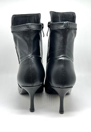 Stivaletto elasticizzato nero