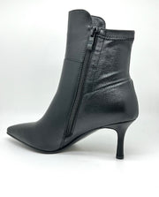 Stivaletto elasticizzato nero