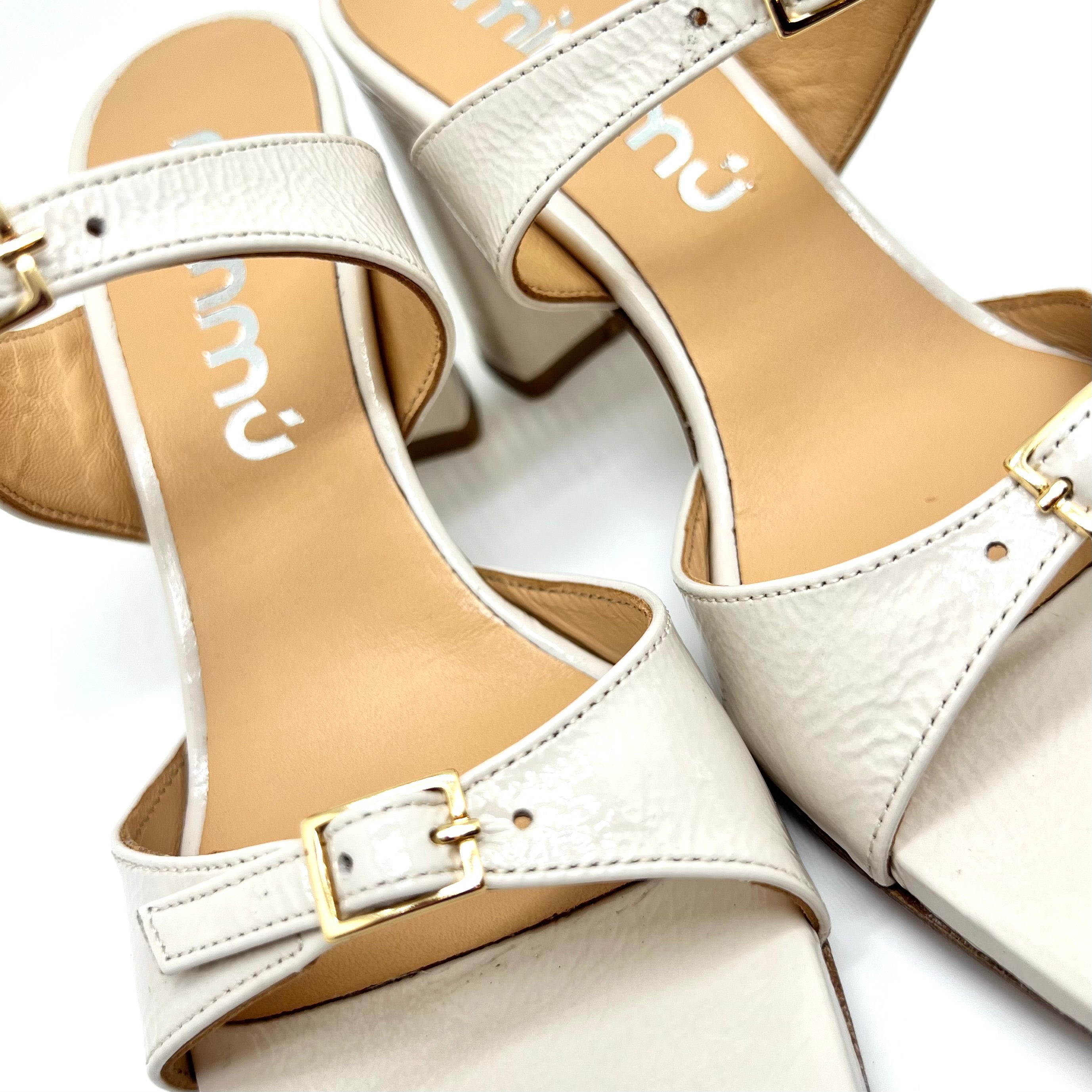 Sandalo Nicole vernice beige