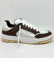 Sneaker pelle con micro borchiette