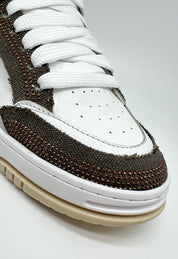 Sneaker pelle con micro borchiette