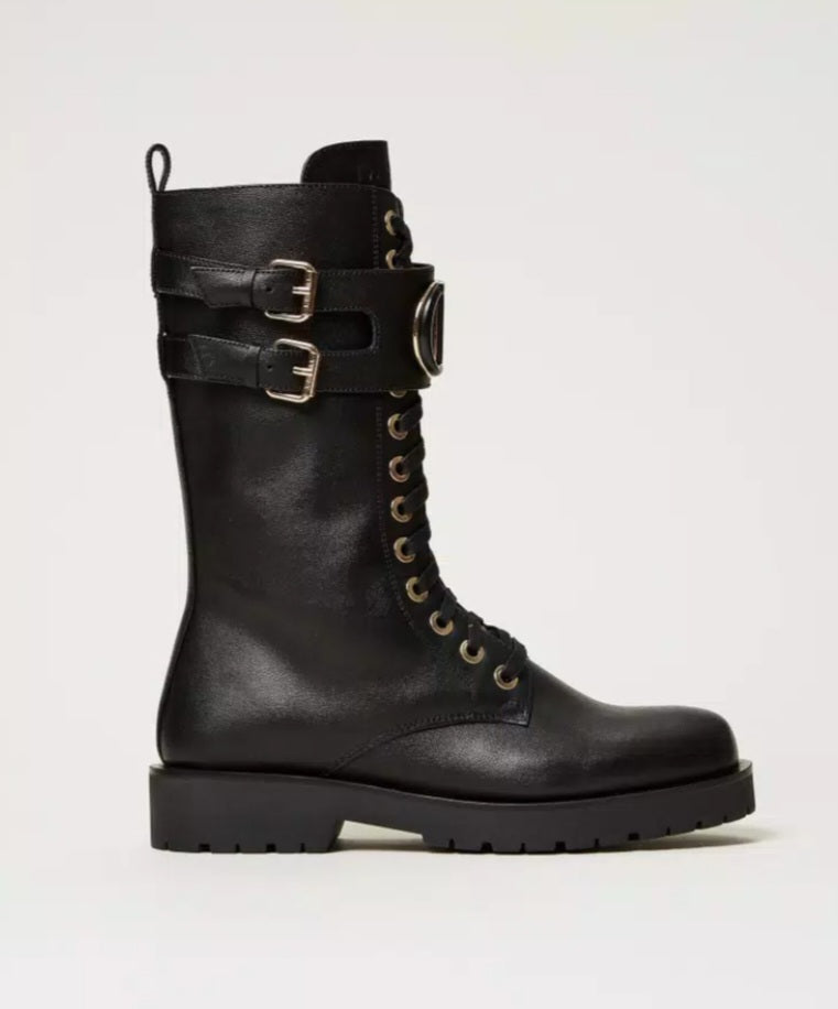 Anfibio Twinset con Ovale T in pelle nero