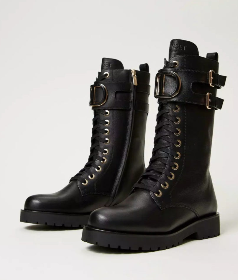 Anfibio Twinset con Ovale T in pelle nero